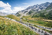 «Тур де Франс». 12-й этап. Йон Исагирре победил, Бургодо – 2-й, Вингегард продолжает лидировать в общем зачете