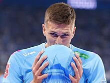 Александр Соболев провёл гендер-пати около «Газпром Арены» и узнал пол ребёнка