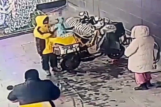 В Подмосковье полиция нашла курьеров, перевозивших детей в термосумках