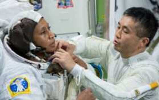 Джанет Эппс, которая могла стать первой афроамериканкой на МКС, выведена из экипажа