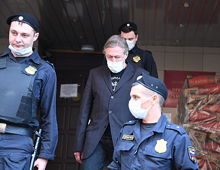 Пыль в глаза и флирт Пашаева с прокурором: что осталось за кадром суда над Ефремовым
