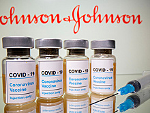 В США испортили 15 миллионов доз вакцины от COVID-19