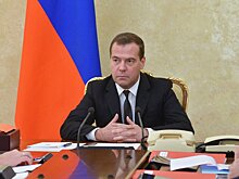 Машины и агропром: Медведев утвердил экспортные приоритеты России