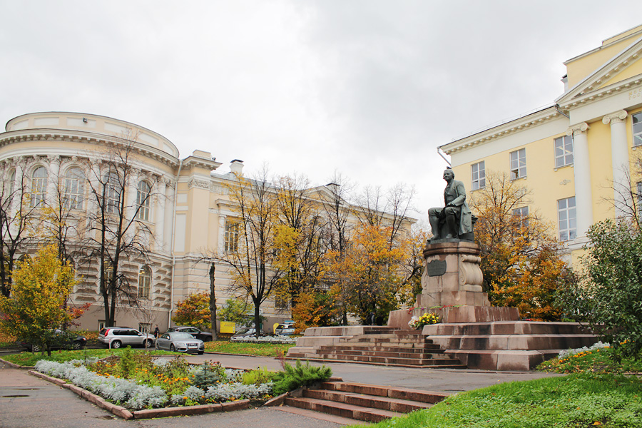 Здание МГУ на Моховой, Москва, Россия, Европа