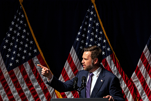 Вэнс ответил на критику операции по захвату Мадуро