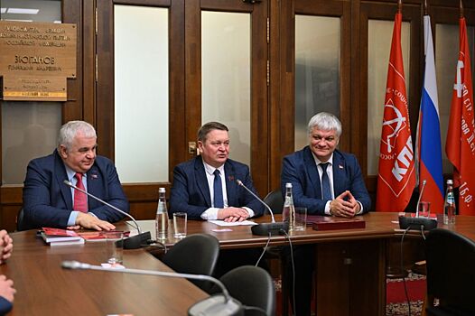 Подписано соглашение о сотрудничестве между нижегородскими и минскими коммунистами