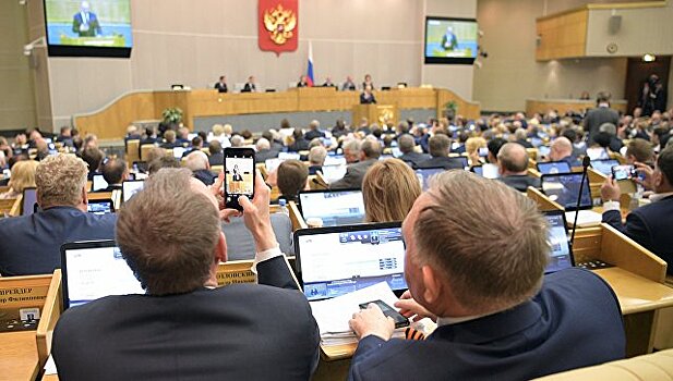 Депутаты в основном спрашивали Медведева о социальной сфере и экономике