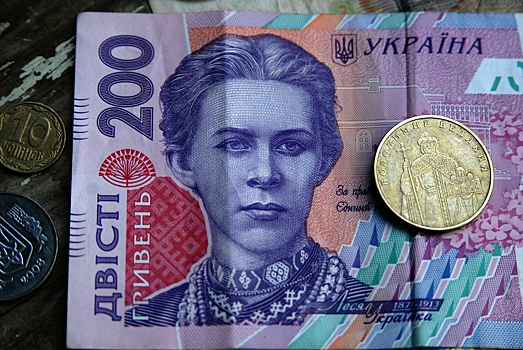 НБУ: санкции к российским банкам не повлияют на курс доллара к гривне