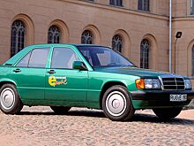 В Сети напомнили об электрокаре Mercedes 190E «Electro»