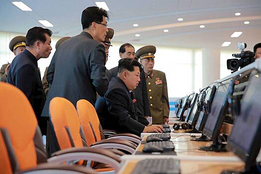 Ким Чен Ын провел наблюдения за военными базами США со спутника-шпиона