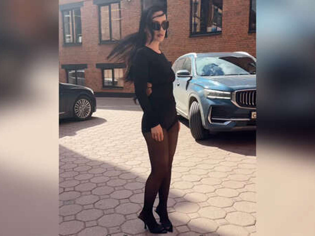попа в колготках Певица Ольга Серябкина вышла на публику в боди и колготках - Рамблер/новости