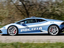 Полицейские спасли жизнь пациенту благодаря Lamborghini Huracan