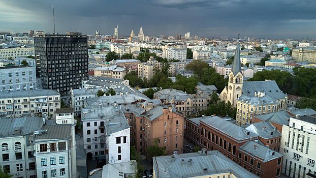 Названы округа Москвы с подешевевшим жильем