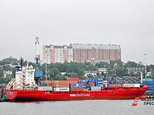 Атомный контейнеровоз везет груз для проекта «Арктик СПГ2»