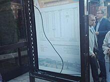 На Северном вокзале вандалы разбили остановку