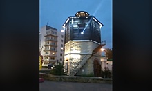 На один вечер Водонапорная башня на Плотинке превратится в маяк, как в морском порту