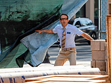 Рецензия на фильм "Главный герой" с Райаном Рейнольдсом, Джоди Комер и Тайкой Вайтити