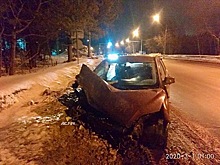 Автомойщик угнал такси с забытыми ключами и попал в ДТП: погибла девушка