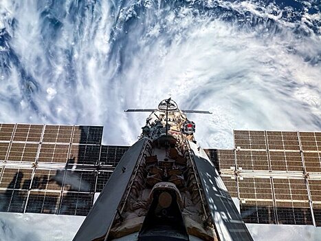 "Роскосмос" опроверг информацию об эвакуации экипажа МКС из-за вспышки на Солнце