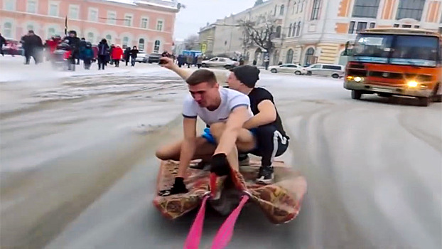 Нижегородского водителя оштрафовали за перевозку пассажиров на ковре