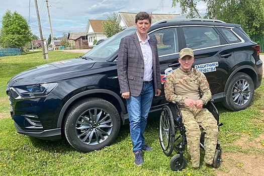 Ветеран СВО из Удмуртии получил автомобиль с ручным управлением