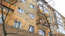 «Посуда звенела». В Воронеже дом разрушается из-за проходящих под окнами троллейбусов