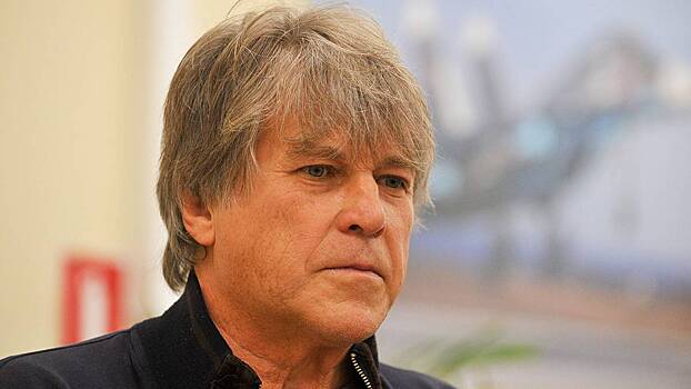 Напавшую на Глызина в самолете пассажирку задержали