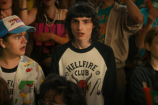 Дешевая кофта подорожала в 15 раз благодаря сериалу «Очень странные дела»