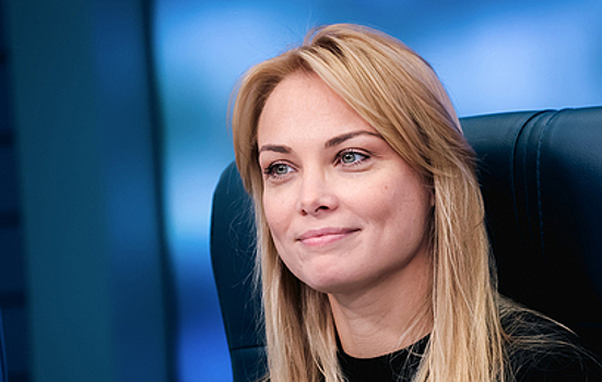 Арнтгольц высказалась после слухов о разводе: "Просто нужно, чтобы все было в радость"