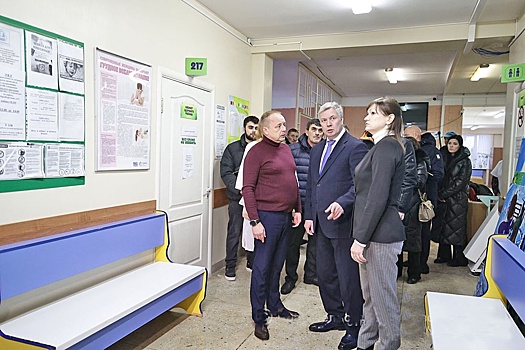 Ульяновский губернатор проконтролировал ремонт в детской поликлинике