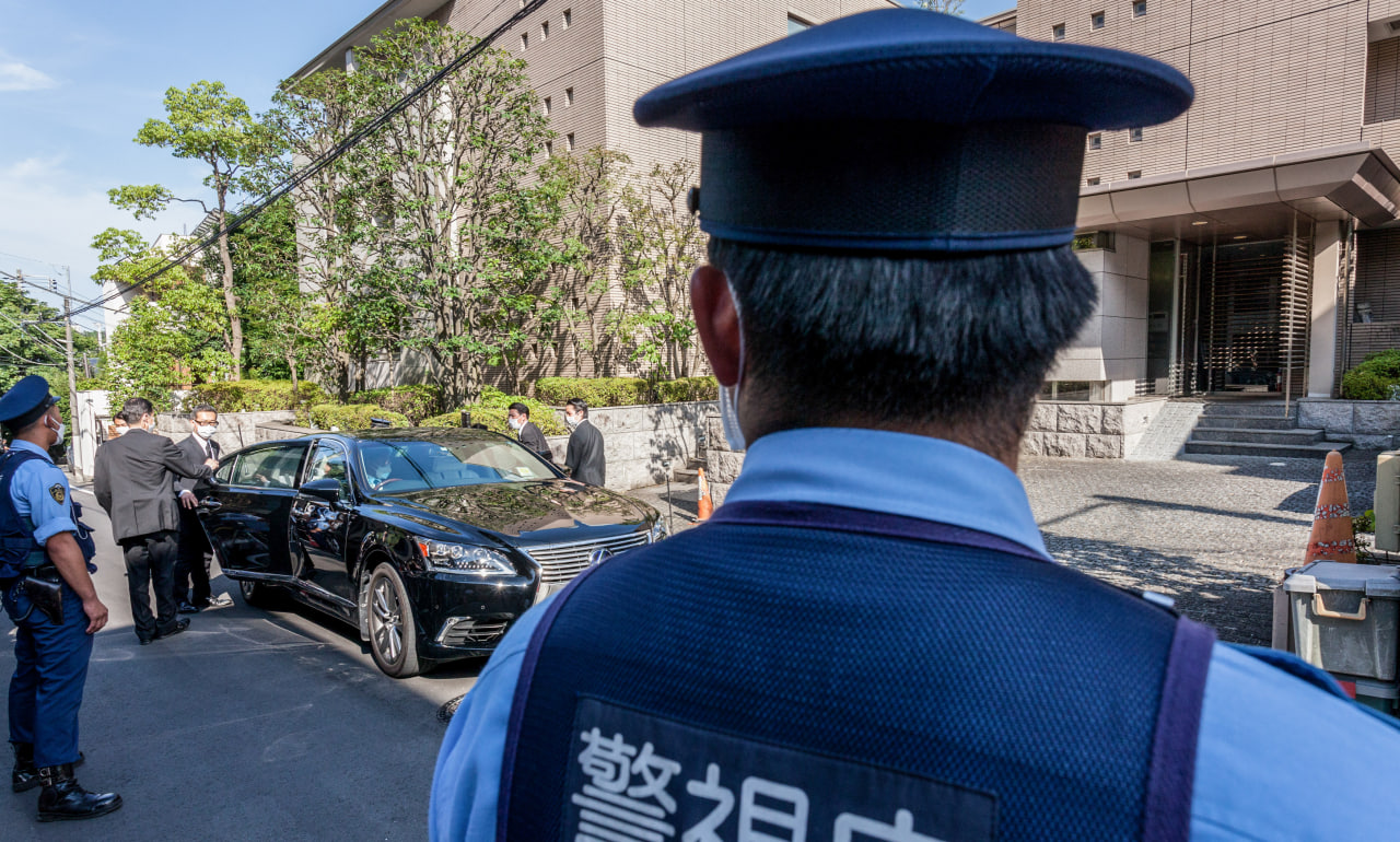 СМИ: в Японии автобус с пятью людьми подвергся нападению террориста-смертника