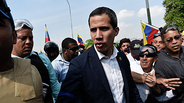 Гуаидо назвал предложение Мадуро о досрочных парламентских выборах циничным