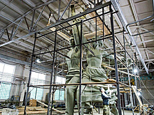 Девятиметровую копию памятника "Рабочий и колхозница" установят на Урале осенью