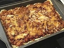С сыром и сметаной. Как приготовить согревающий итальянский луковый пирог