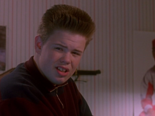 Как сейчас выглядит старший брат Кевина из фильма «Один дома»?