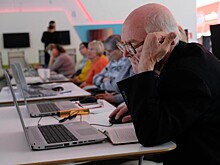Почему работодатели все охотнее принимают на работу людей «за 50»