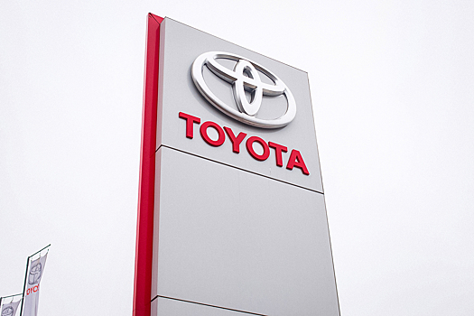 Toyota возобновила работу японских заводов после скандала
