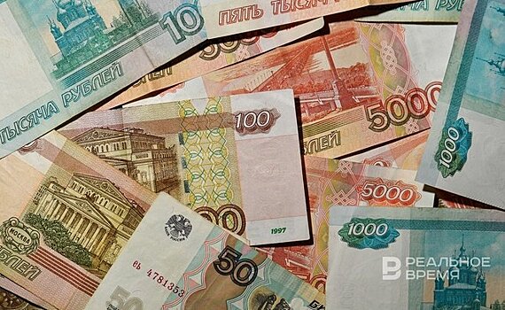 Чуть меньше половины россиян откладывает деньги регулярно