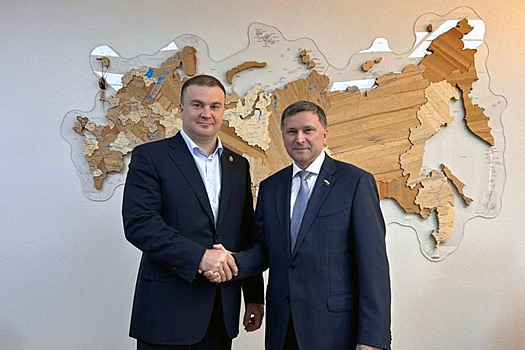 Виталий Хоценко обсудил в Госдуме участие Омской области в федеральных программах