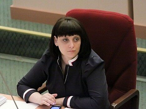 Елена Склярова высказала предположение о заказчиках «минирования» школ в Саратове
