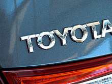 Японский автогигант решил сохранить свои бренды в России