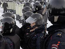 В Петербурге задерживают журналистов, освещающих митинг в поддержку Навального