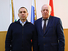 Губернатор Шумков сделал почетным гражданином уволившегося мэра
