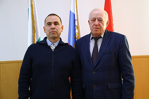 Губернатор Шумков сделал почетным гражданином уволившегося мэра