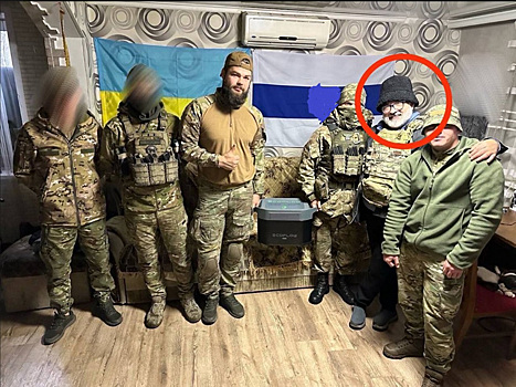 Бывший культурный идеолог Перми Гельман* сделал фото с террористами на Украине