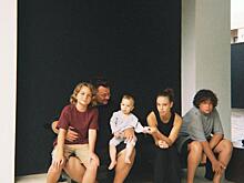 Сергей Жуков поделился фотографией с детьми и высказался об отцовстве: «Неописуемое чувство»