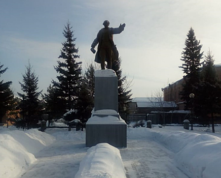 В новосибирском Куйбышеве революционер уступит место храму