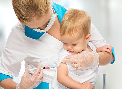 В России детей начали прививать новыми вакцинами от коклюша