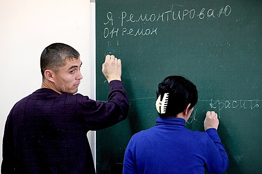 Приезжие, не владеющие русским языком, не смогут работать в сфере услуг