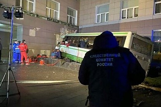 Пассажирский автобус разбился в РФ: Есть жертвы